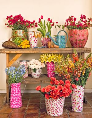 Pretty floral - www.myLusciousLife.com - Floral-Vases-Buckets.jpg